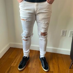 White Hudson Zac Skinny Jeans with ripped details in the front, size 32